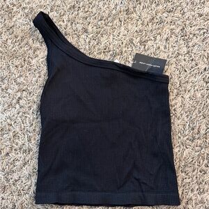 South Moon Under One-Shoulder Ribbed Black Crop Top